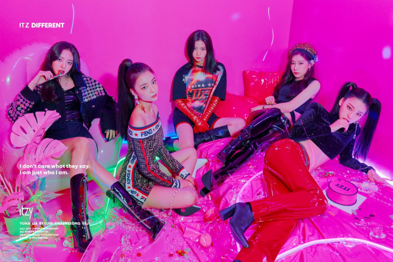 ITZY робить вражаючий дебют у головних чартах реального часу з «DALLA DALLA»