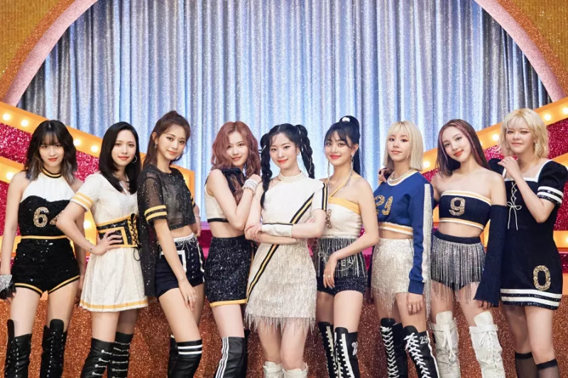 TWICE’s “The Feels” wordt hun 10e groeps-MV die 400 miljoen views haalt