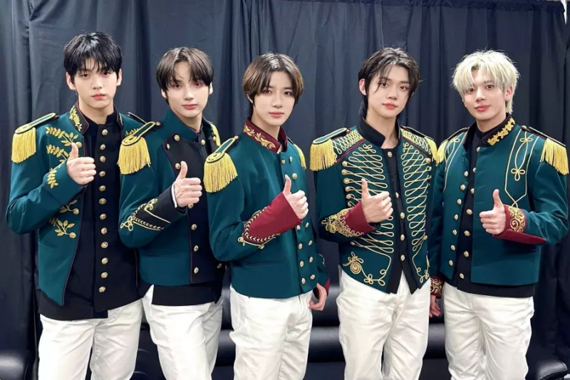 TXT стали 2-м артистом K-Pop в истории Billboard 200, попавшим в чарт 3 альбома за 13 недель