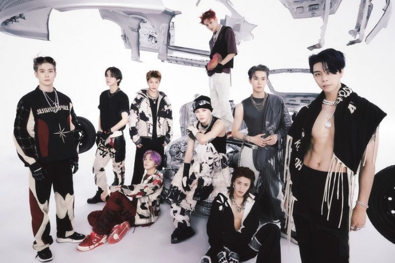 NCT 127 ületas 1,2 miljoni müügitulu + purustas oma esimese nädala rekordi vaid 6 päevaga '2 Baddiesiga'