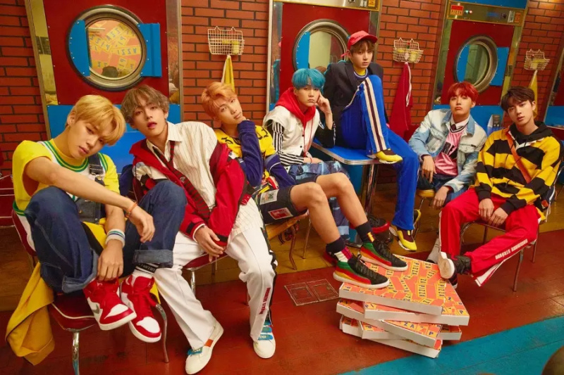  BTS இன் 'லவ் யுவர்செல்ஃப்: ஹெர்' இங்கிலாந்தில் தங்கம் சான்றளிக்கப்பட்ட 7வது ஆல்பமாக மாறியது