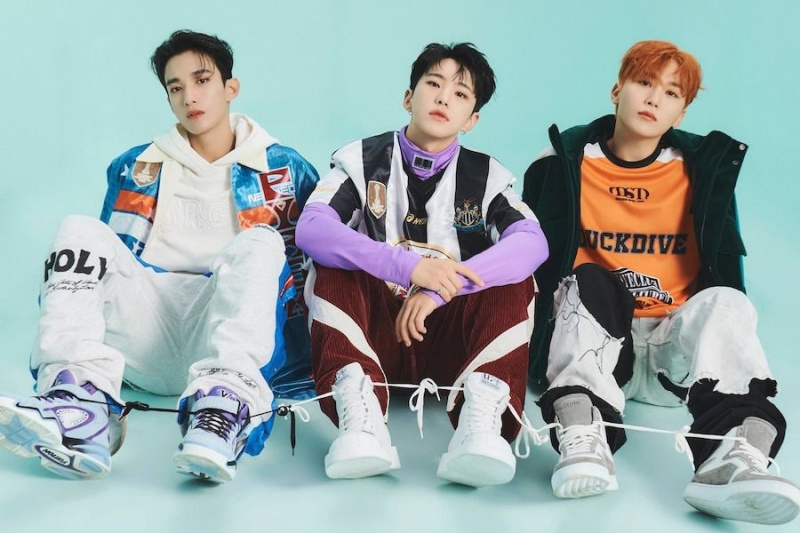 يكتسح BSS من SEVENTEEN المخططات العالمية بـ 'WIND WIND الثانية' + يكسر سجل مجموعة الوحدات لمبيعات الأسبوع الأول