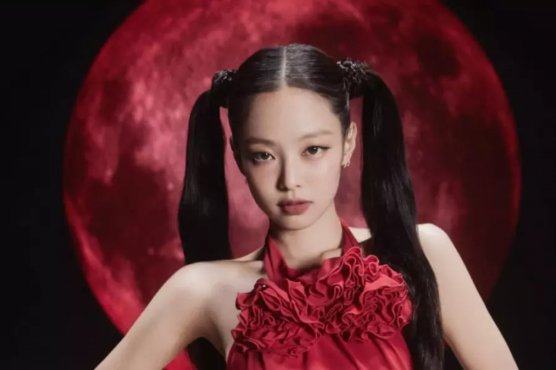 جيني من BLACKPINK تكتسح مخططات iTunes في جميع أنحاء العالم بأغنية You & Me