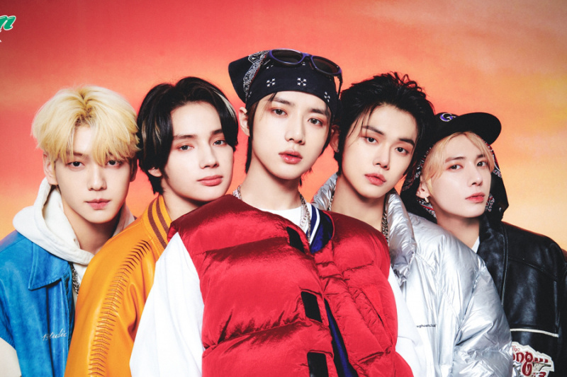 TXT devine primul artist K-Pop din 2020 care se află în topul albumului în Top 12 al Billboard 200 timp de 4 săptămâni