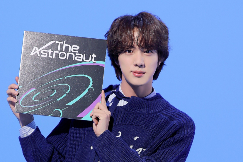 방탄소년단 진, 인서클(가온) 차트 사상 3번째 밀리언셀러 솔로 아티스트 등극