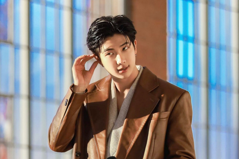 RM de BTS es converteix en el primer solista coreà a passar 3 setmanes al top 40 de Billboard 200