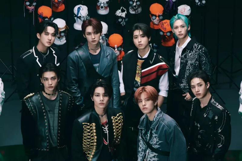Stray Kids Mencapai Peringkat Tertinggi Mereka Di Tangga Lagu Resmi Inggris Dengan “LALALALA”