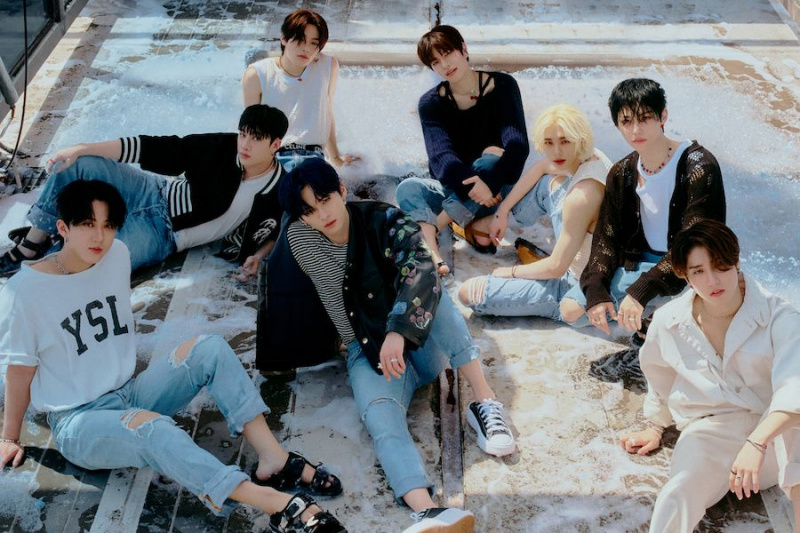 Stray Kids встановлює новий особистий рекорд із понад 2,2 мільйонами попередніх замовлень на “MAXIDENT”