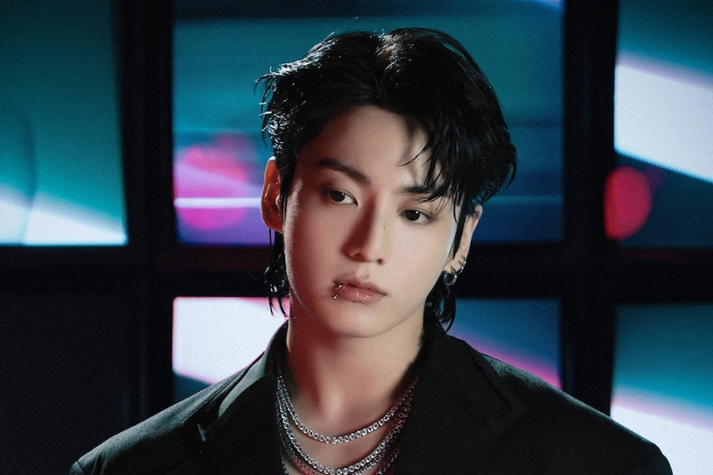 Jungkook ng BTS Naging Unang Korean Soloist na Gumugol ng 5 Linggo Sa Nangungunang 40 Ng Billboard 200