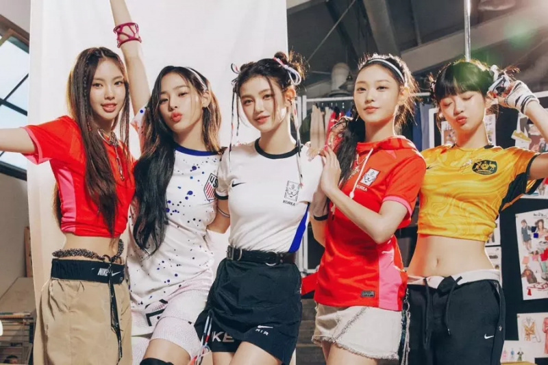 NewJeans、ビルボードホット100史上初のK-POPガールズグループとして5週間3曲チャートイン
