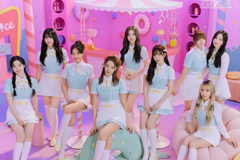 TWICE стала першою жіночою K-Pop виконавицею в історії Billboard за 35 тижнів у рейтингу виконавців 100