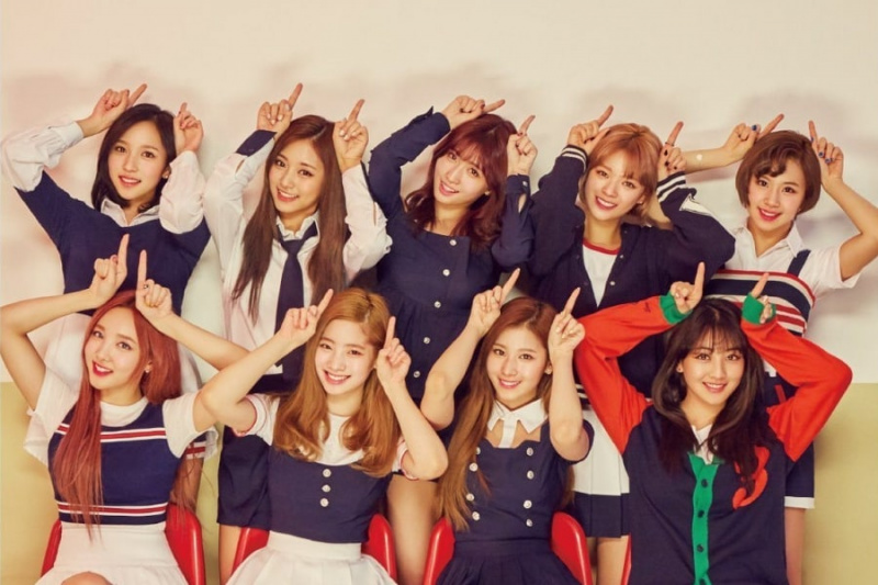 “Signal” của TWICE trở thành MV thứ 8 đạt 200 triệu lượt xem