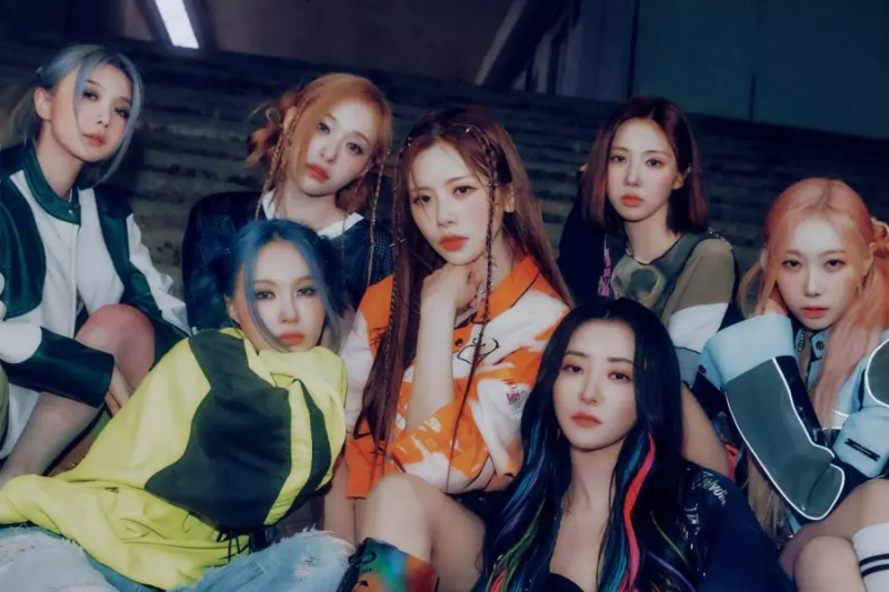 Anschauen: Dreamcatcher überrascht mit MV für die englische Version von „BONVOYAGE“