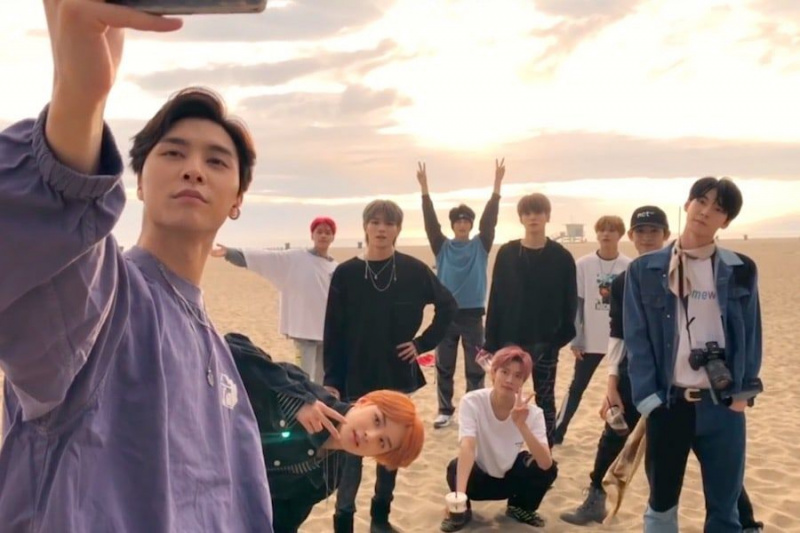 Se: NCT 127 utforskar Los Angeles i roliga självfilmade MV för 'Fly Away With Me'