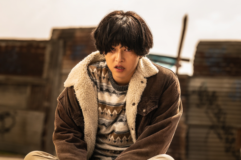 Song Joong Ki duikt in de gevaarlijke wereld van smokkel naar het buitenland in de aankomende film ‘Bogota: City Of The Lost’