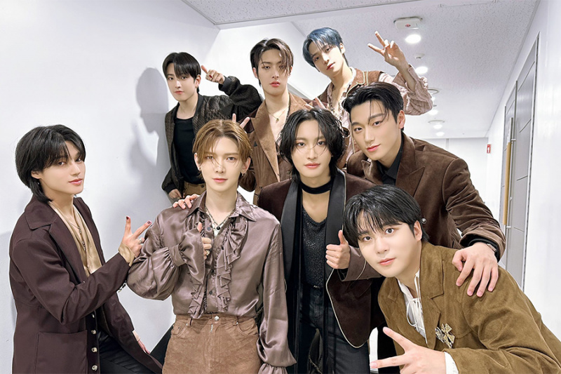 Obejrzyj: ATEEZ zdobywa pierwsze zwycięstwo za utwór „Ice On My Teeth” w programie „Music Bank”; Występy Irene, Kyuhyuna i nie tylko