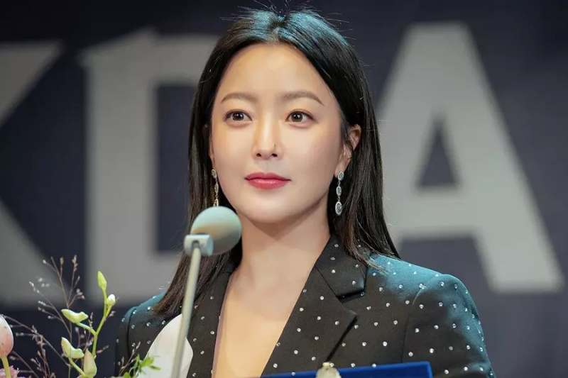 Kim Hee Sun ma pozornie idealną rodzinę w „gorzkim, słodkim piekle”