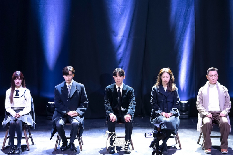 Lee Yoo Bi, Lee Joon ve Daha Fazlası “The Escape of The Seven: Resurrection”ın İfşası İçin Kamera Önünde Oturdu
