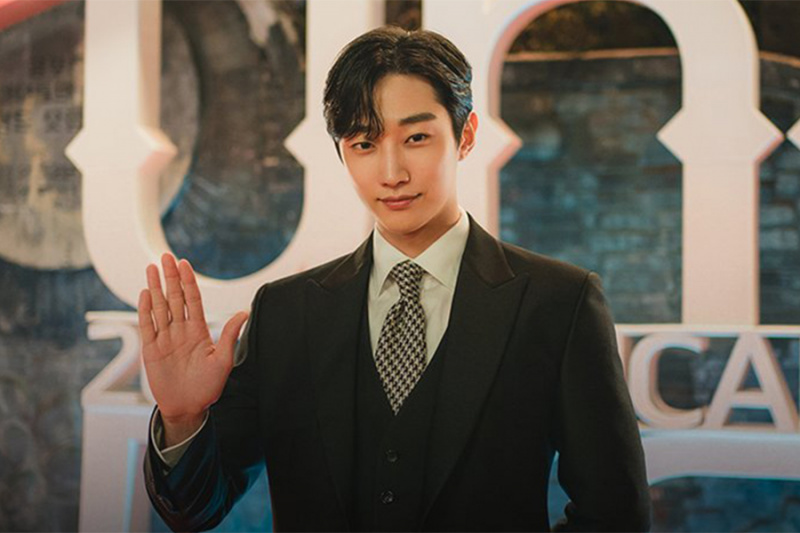Jung Jinyoung je bivši idol koji je postao vrhunski producent u remakeu 'Miss Granny' 'Who Is She'