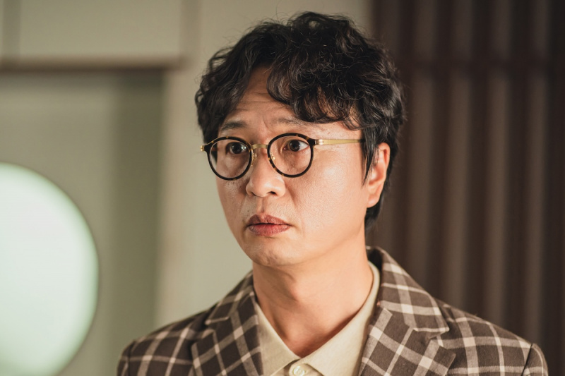 チョン・ベス、新作ミステリースリラードラマ「フェイス・ミー」で整形外科クリニックの風変わりな院長役を演じる