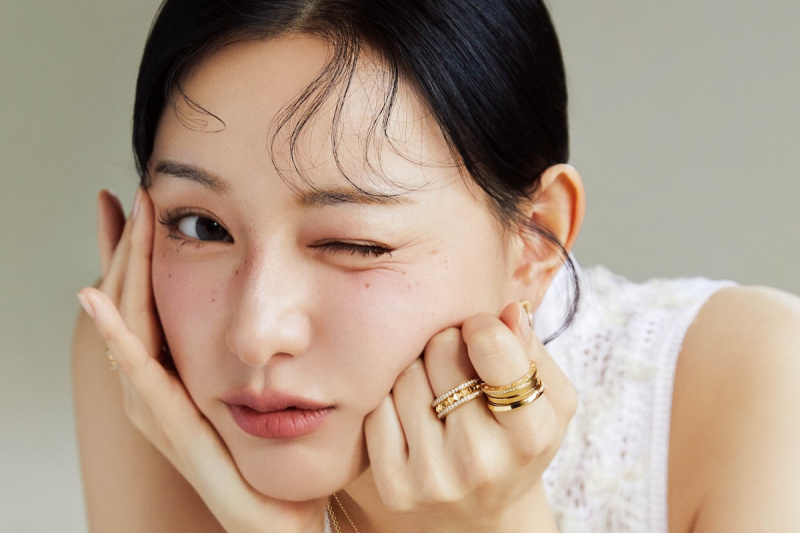 Kim Ji Won megosztja a „Könnyek Királynőjétől” tanult dolgokat, a jövőbeli projektek reményeit és még sok mást