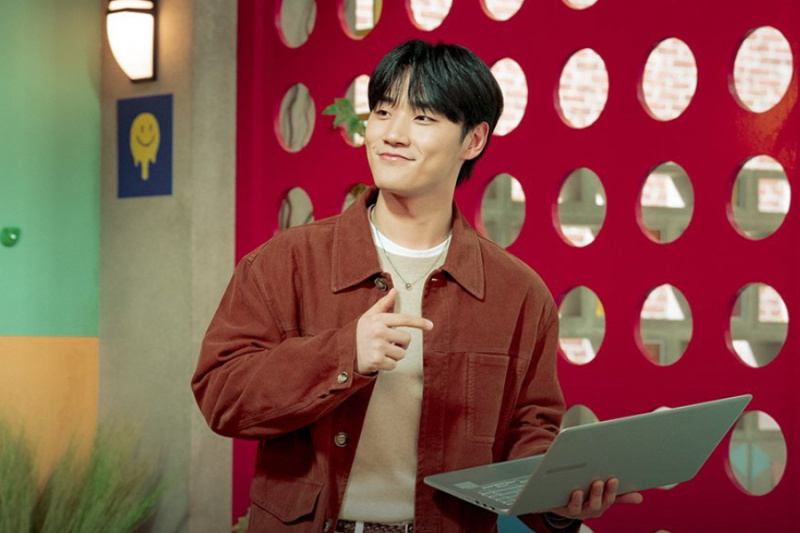 Lee Min Jae glänzt als leidenschaftlicher Content -Schöpfer im neuen Comedy -Drama „Kickkickkickkick“