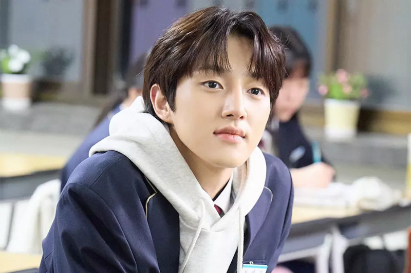 Golden Child's Jaehyun är en modellstudent med dold smärta i 'High School Return Of A Gangster'