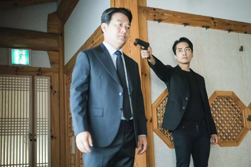 Song Seung Heon Ingin Jatuhkan Presiden Jo Sung Ha di “The Player 2: Master Of Swindlers”