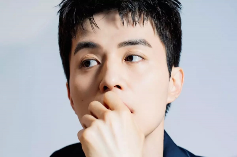 Lee Dong was in gesprek om de hoofdrol te spelen in een nieuw drama