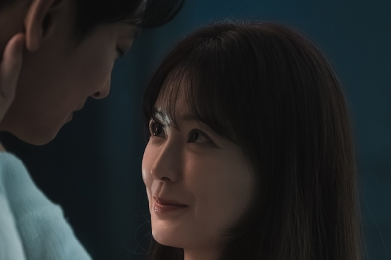 チュ・ジフンとチョン・ユミ、「Love Your Enemy」でキスまであと数秒