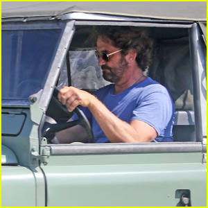 Sinakay ni Gerard Butler ang Kanyang Vintage Land Rover sa Malibu | Gerard Butler