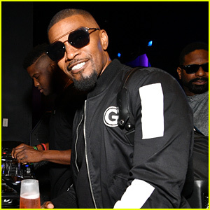 Jamie Foxx ottaa haltuunsa DJ Boothin Culinary Kickoff -tapahtumassa | Jamie Foxx