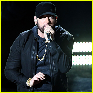Ο Eminem σηματοδοτεί 12 χρόνια νηφαλιότητας