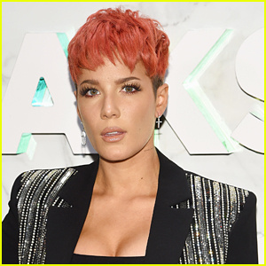 Halsey parle de l'endométriose et d'une fausse couche