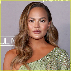 Chrissy Teigen, Doğum Sonrası Depresyonuna Yardımcı Olan Bu Yiyecekleri Övüyor | Chrissy Teigen