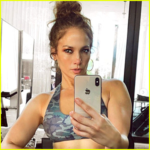 Fanit huomasivat jotain epätavallista Jennifer Lopezin kuntosaliselfien taustalla | Jennifer Lopez