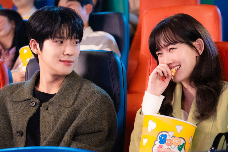 Moon Sang Min è innamorato di Shin Hyun che è stato in 'Cenerentola alle 2 del mattino'