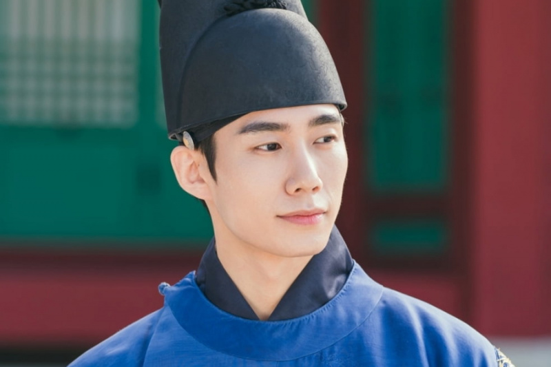 Son Woo Hyeon radiază carisma ca prințul moștenitor perfect în „Scandalul lui Chunhwa”