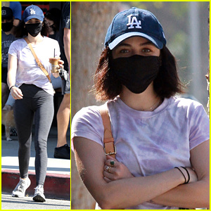 Lucy Hale teče po opravkih'Pretty Little Liars' Reunion Announcement