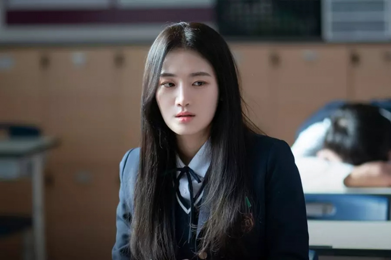 Park Ju Hyun “Perfect Family”deki Gizemli Karakterinden Bahsetti