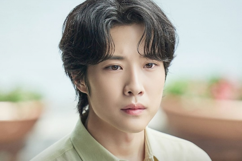 Lee Jong Won diskuterar varför han valde att spela i 'Brewing Love', delar karaktärsinsikter och mer
