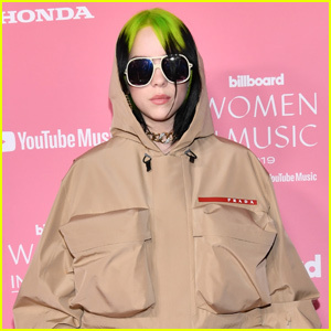 Billie Eilish อวดชุดว่ายน้ำของเธอในช่วงวันหยุดที่ฮาวาย