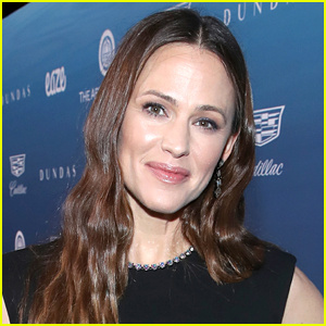 Jennifer Garner offre supporto e consigli a un fan che si mette in contatto dopo aver subito abusi emotivi | Jennifer Garner
