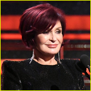 Sharon Osbourne 18 Yıl Her Hafta Kırmızıya Boyadıktan Sonra Beyaz Saçlarını Gördü | Sharon Osbourne