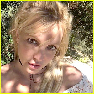 Britney Spears verabschiedet sich von schwerem Make-up für ein natürliches Schönheits-Selfie | Britney Spears