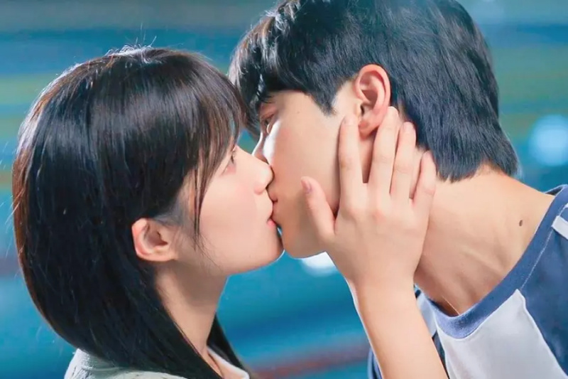 “Lovely Runner” และบยอนอูซอก ติดอันดับนักแสดงและละครที่มีการพูดถึงมากที่สุดในโลกออนไลน์