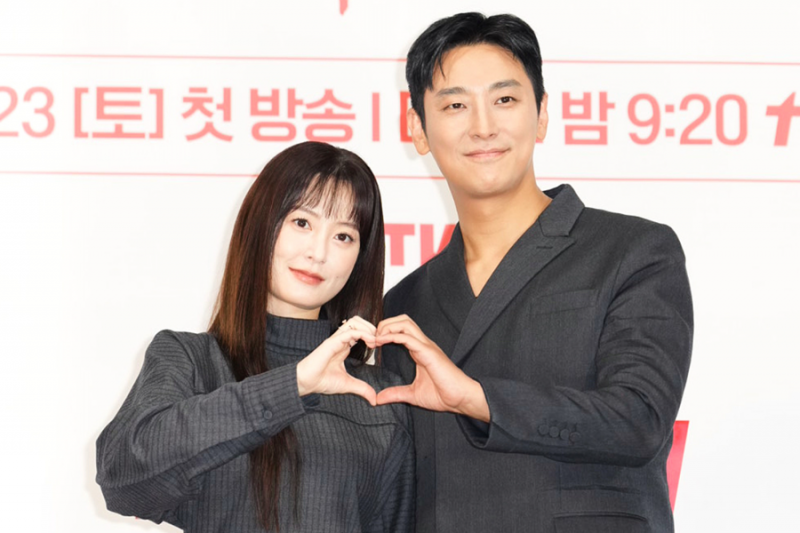 Ju Ji Hoon i Jung Yu Mi otwierają się na temat powrotu do komedii romantycznej z „Love Your Enemy”, ich chemią i nie tylko