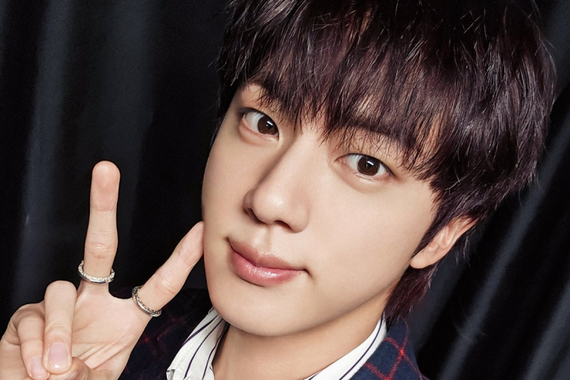 Jin Membuat Debut Solo Di Top 4 Billboard 200 + BTS Menjadi Artis K-Pop Pertama Yang Semua Anggotanya Memetakan Album Solo Top 10