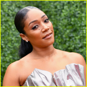 Naging Matapat si Tiffany Haddish Tungkol sa Takot na Mapatay ng Pulis
