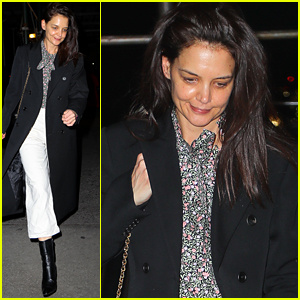 Katie Holmes ทำให้มันมีสไตล์ในขณะที่ออกไปในนิวยอร์ค | Katie Holmes